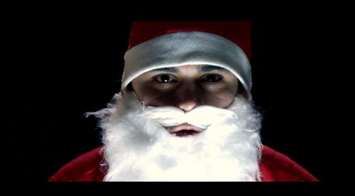 Buon Natale Di Iacchetti.Buon Natale Video Musicale Con Enzo Iacchetti E Corto Babbo Begins Il Cinema Italiano